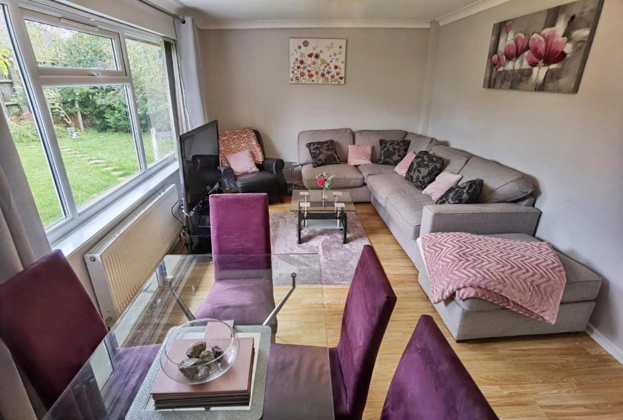 Fourth Avenue, Lovely Bungalow Available For Guests And Contractors Parking Wifi Nottingham Exterior photo